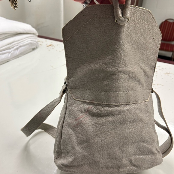 Converse one star purse, bag.Preowned- lots of life left snap front shoulder bag - Picture 5 of 7